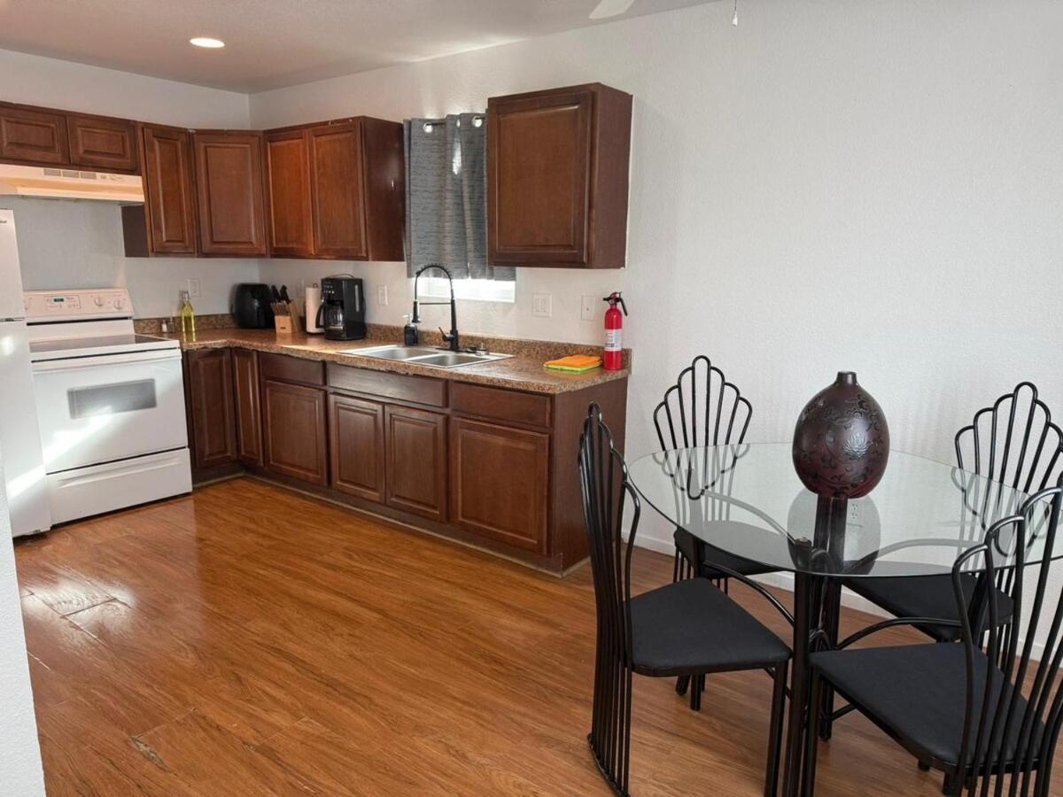 Flowers Downtown Vegas Apartment Las Vegas